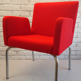 gallery/43 röd stol_24ed